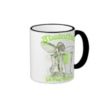 Wermut-La-Gebühr Verte Fee mit Glas Tee Tasse
