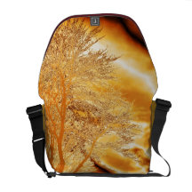 Winter-Baum in der flüssigen GoldRickshaw-Bote-Tas Kurier Taschen