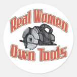 Wirkliche Frauen besitzen Werkzeuge Sticker