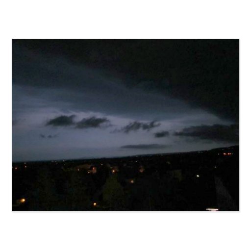 Wolke über der Stadt bei Nacht Postkarte