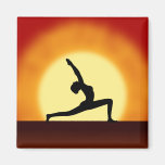 Yoga-Pose-Frauen-Silhouette-Sonnenaufgang-Quadrat-