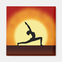 Yoga-Pose-Frauen-Silhouette-Sonnenaufgang-Quadrat-