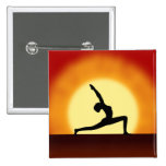 Yoga-Pose-Frauen-Silhouette-Sonnenaufgang-Quadrat- Buttons