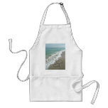 Zwei Sand-Herzen auf dem Strand, romantischer Ozea Schürze