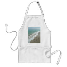 Zwei Sand-Herzen auf dem Strand, romantischer Ozea Schürze