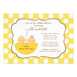 Zwillings-Regenschirm-Babyparty-Einladungs-Gelb