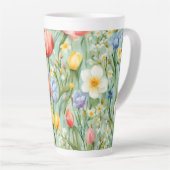 С eindrucksvolle Frühlingsblütenfeld. Malerei Milchtasse (Rechte Ecke)