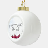 გ ი ლ ო ვ ც   ა Frohe Weihnachten im georgischen W Keramik Kugel-Ornament (Rechts)