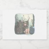 さなやにじ 薄明るい水色のお部屋の本棚のそばで座る素足の女性のイラスト SCHAUMWEINETIKETT (Einzelnes Label)