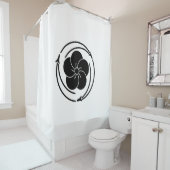 三つ追い松葉に捻じ梅 DUSCHVORHANG (Beispiel)