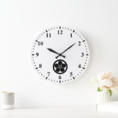 丸に梅鉢 GROßE WANDUHR (Zuhause)