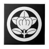 丸に橘 (六つ割り作図) FLIESE (Vorderseite)