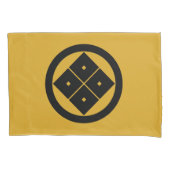 丸に隅立て四つ目 KISSENBEZUG (Vorderseite)