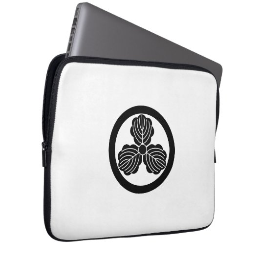 丸 に 三 つ 柏 LAPTOPSCHUTZHÜLLE (Vorne Rechts)