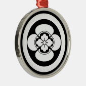 丸 に 木 瓜 ORNAMENT AUS METALL (Rechts)