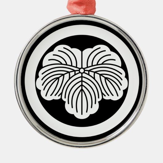 丸 に 蔦 SILBERNES ORNAMENT (Vorne)