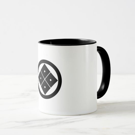 丸 に 隅 立 て 四 つ 目 TASSE (VorderseiteRechts)