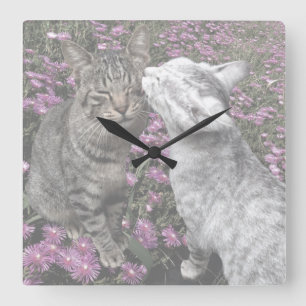 夢 の 中 の 子 猫 た ち QUADRATISCHE WANDUHR