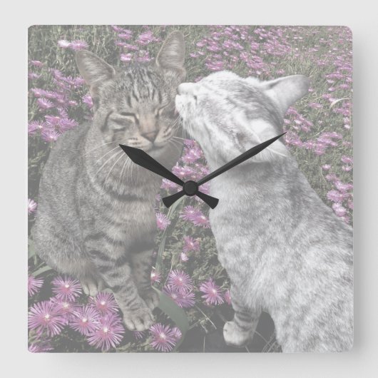 夢 の 中 の 子 猫 た ち QUADRATISCHE WANDUHR (Vorderseite)