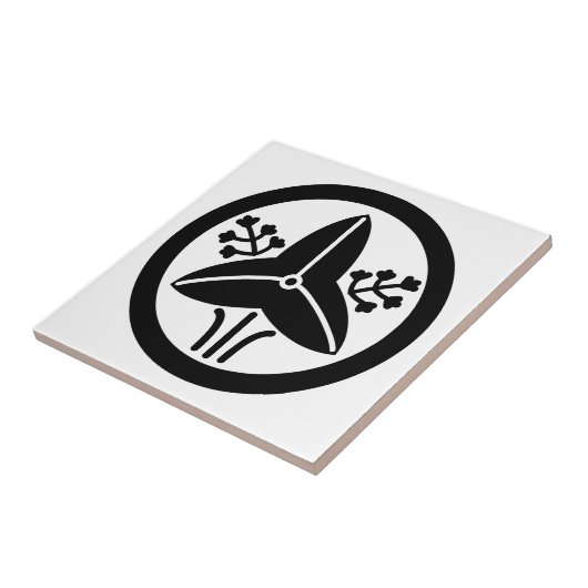 家紋「丸に立ち沢瀉」 FLIESE (Seite)