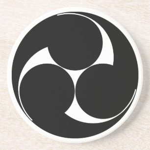 左 三 巴 (素 き) SANDSTEIN UNTERSETZER