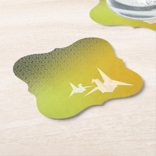 折鶴と紗綾形紋様(金地に紺青色)のペーパーコースター UNTERSETZER (angewinkelt)