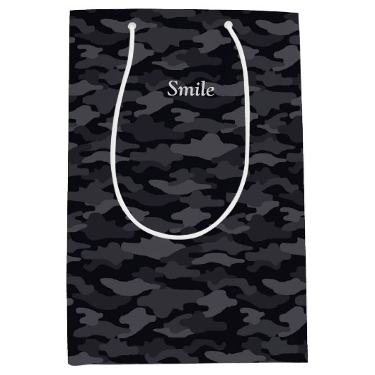 文字 カスタム 迷彩(ブラック)  ミディアムペーパーバッグ MITTLERE GESCHENKTÜTE (Vorderseite)