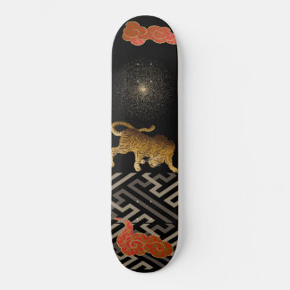 真夜中のトラ柄のスケボー SKATEBOARD
