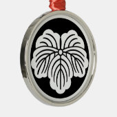 石 持 ち 地 き 蔦 抜 SILBERNES ORNAMENT (Rechts)