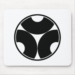 糸 輪 に 三 つ 割 り 蛇 MOUSEPAD