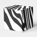 Suche nach zebra papier geschenk box Jede person
