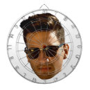 Suche nach lustiges gesicht dartscheiben Foto