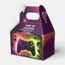 Suche nach gamer papier geschenk box Jede person