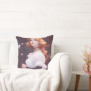 Suche nach schönes mädchen kissen Jede person