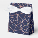 Suche nach goldfolie papier geschenk box Jede person