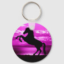 Suche nach schwarzes pferd schlüsselanhänger Jede person