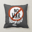 Suche nach krieg kissen Friedlicher protest