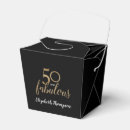 Suche nach 50 papier geschenk box Jede person