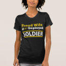 Suche nach die ehefrau des soldaten tshirts Armee