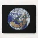 Suche nach beleuchtete mousepads Fotografie