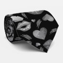 Suche nach kiss krawatten Lippen