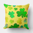 Suche nach kleeblatt kissen Jede person