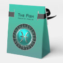 Suche nach 12 papier geschenk box Jede person