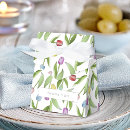 Suche nach tulpe papier geschenk box Jede person