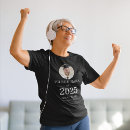 Suche nach nana tshirts Foto