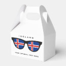Suche nach hipster papier geschenk box Jede person