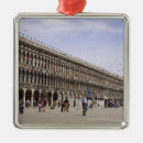 Suche nach tourist ornamente Errichtet
