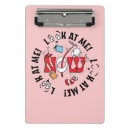 Suche nach schauen sie klemmbrett Surales zeichen