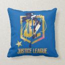 Suche nach woman kissen Justice league film