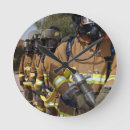 Suche nach feuerwehrmann wanduhren Jede person